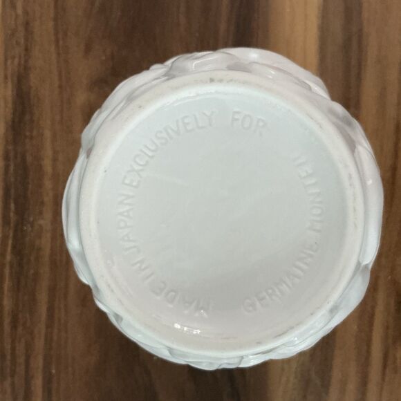 Germaine Monteil Porcelain Ginger Jar Or Vase White Repousse Roses & Vines Japan - Picture 6 of 8